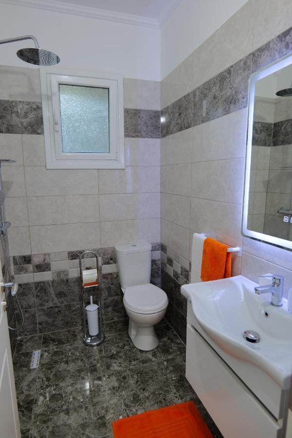 Davide Rooms Sarandë Esterno foto
